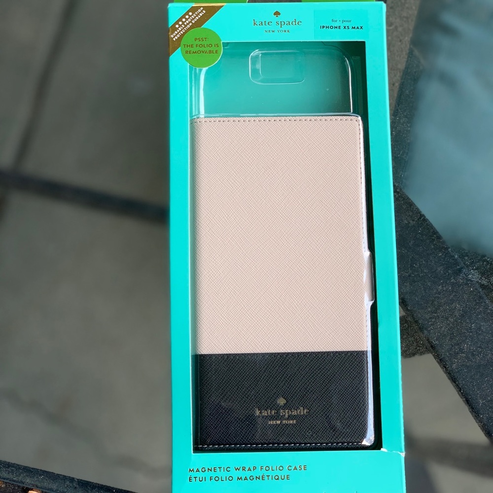 Kate Spade IPhone XS MAX folio case.